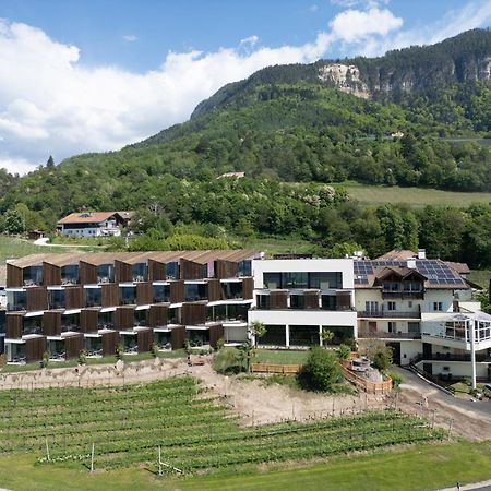 Hotel Tenz Montan Exterior foto